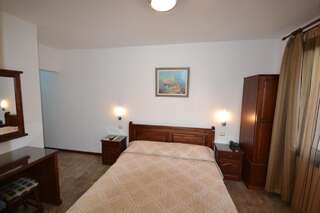 Отель Hotel More Созополь Небольшой двухместный номер с 1 кроватью и видом на море-3